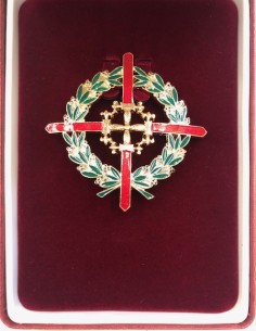 Cruz Laureada de San Fernando con estuche de lujo E.T 2