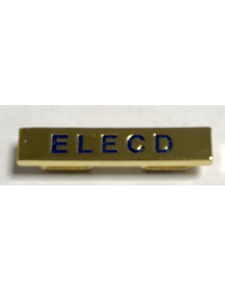 DIstintivo de Especialidad Área Mecánica de materiales con tornillos