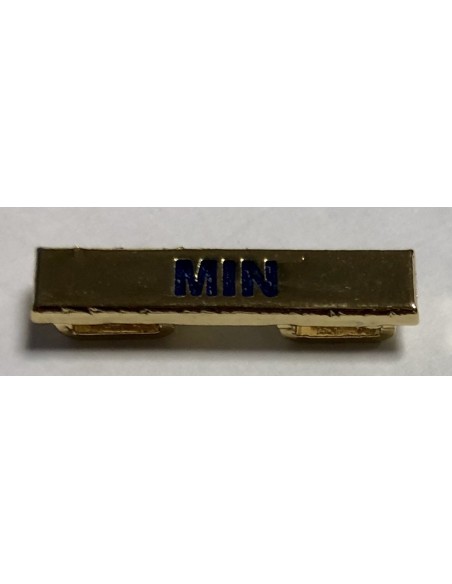 DIstintivo de Especialidad Área Mecánica de materiales con tornillos