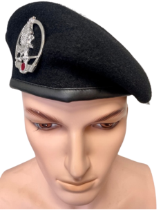 Boina negra del Escuadrón de Apoyo al Despliegue Aéreo ( EADA ) 2