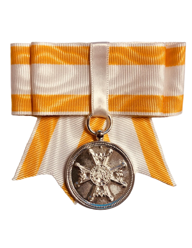 Medalla Lazo de Plata Dama orden Isabel la Católica