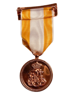 Medalla de Bronce Dama orden Isabel la Católica 2