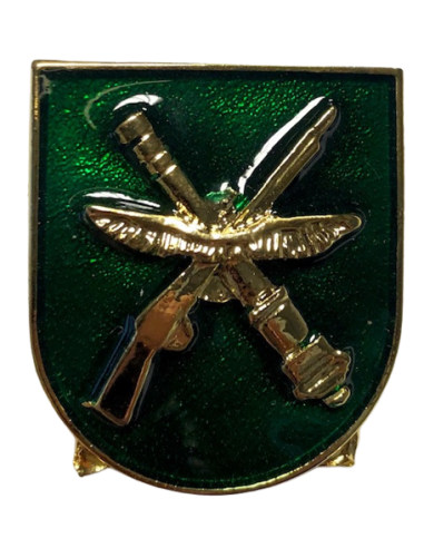 Distintivo de Especialidad Área Mecánicas de Armas con tornillos