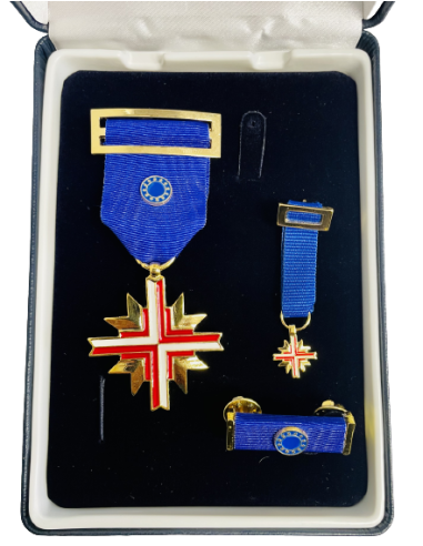 Conjunto completo Medalla Excombatiente Europeo