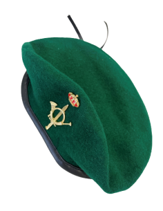 Boina verde del Curso de Montaña de la y Operaciones Especiales EMMOE Escuela Militar de Montaña