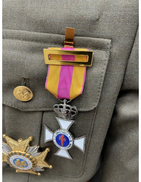 Gancho Cuelga Medalla Aguja