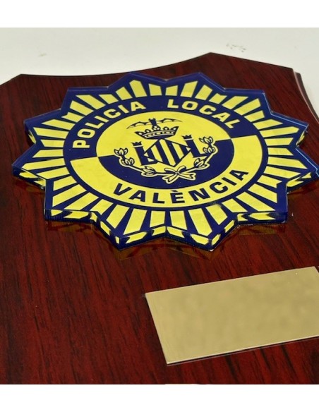 Personaliza tu Metopa de Madera con escudo Metacrilato