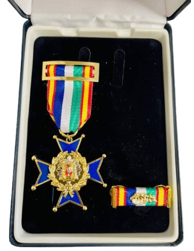 Conjunto Cruz de Oro al Mérito a la Seguridad...