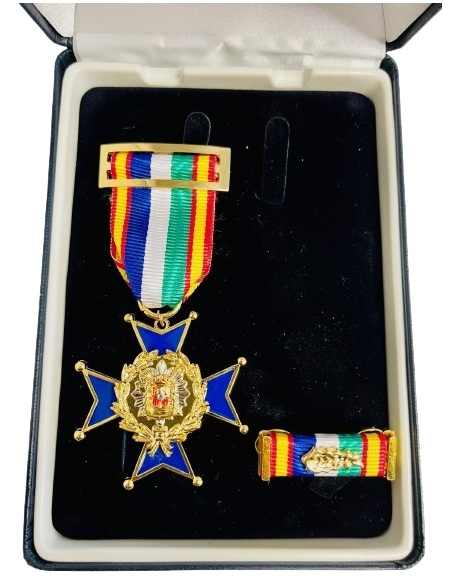 Conjunto Cruz de Oro al Mérito a la Seguridad del Ministerio del Interior