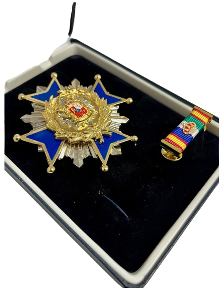 Conjunto Gran Cruz Oro al Mérito a la Seguridad del Ministerio del Interior