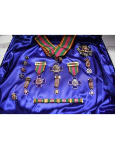 Estuche Grande Dedicaciones Policiales + Pasador + Miniaturas Tipo PIN + Medallas Miniatura + Pin PN